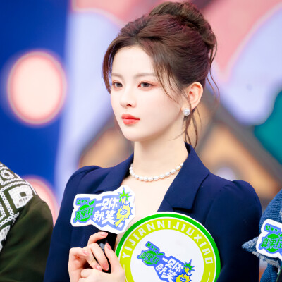 杨超越
