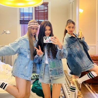newjeans