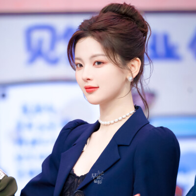 杨超越
