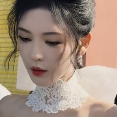 悬着未落的晶