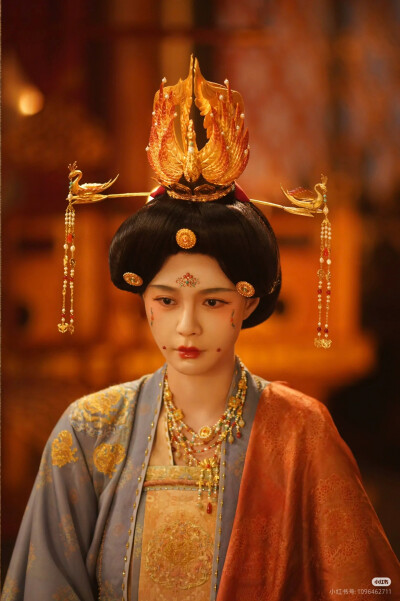 国色芳华。