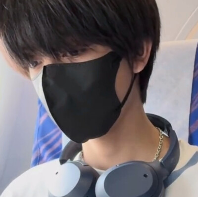 手腕骨长满青苔