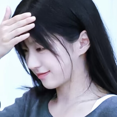 ，