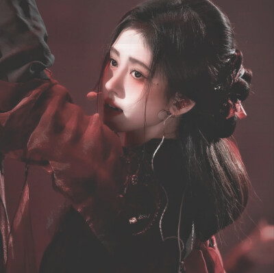 你回眸多娇我泪中带笑