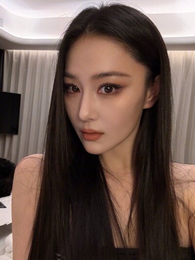 张馨予