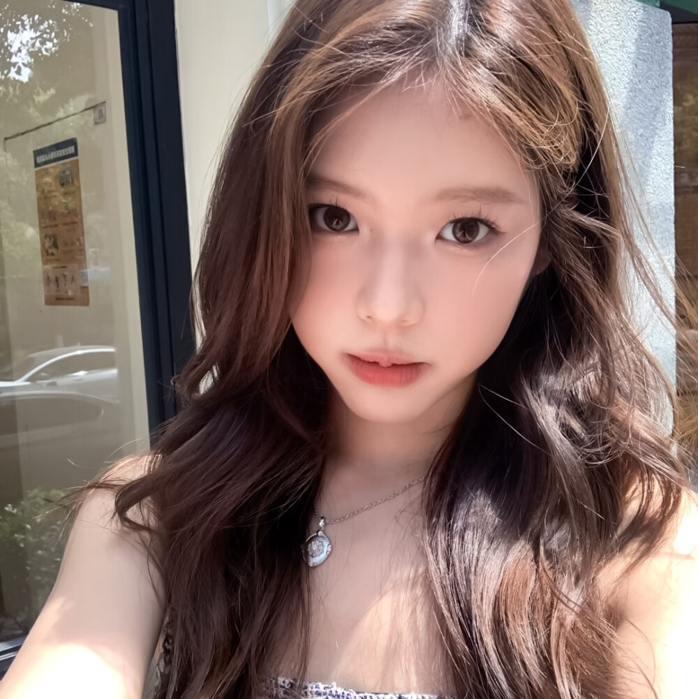 女头
“尽管还不曾离开，我已对你朝思暮想.”
°.✩┈…୨୧…┈✩.°