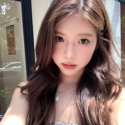 女头
“尽管还不曾离开，我已对你朝思暮想.”
°.✩┈…୨୧…┈✩.°
