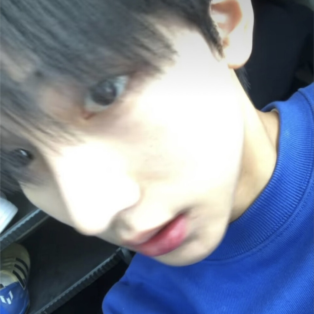 传几张朴准一 有好心人给投票吗