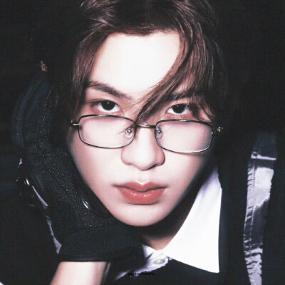 黄明昊