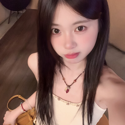 女头
“你是我的今天和所有的明天.”
°.✩┈…୨୧…┈✩.°