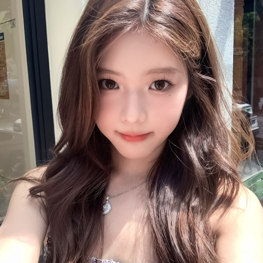 女头
“尽管还不曾离开，我已对你朝思暮想.”
°.✩┈…୨୧…┈✩.°