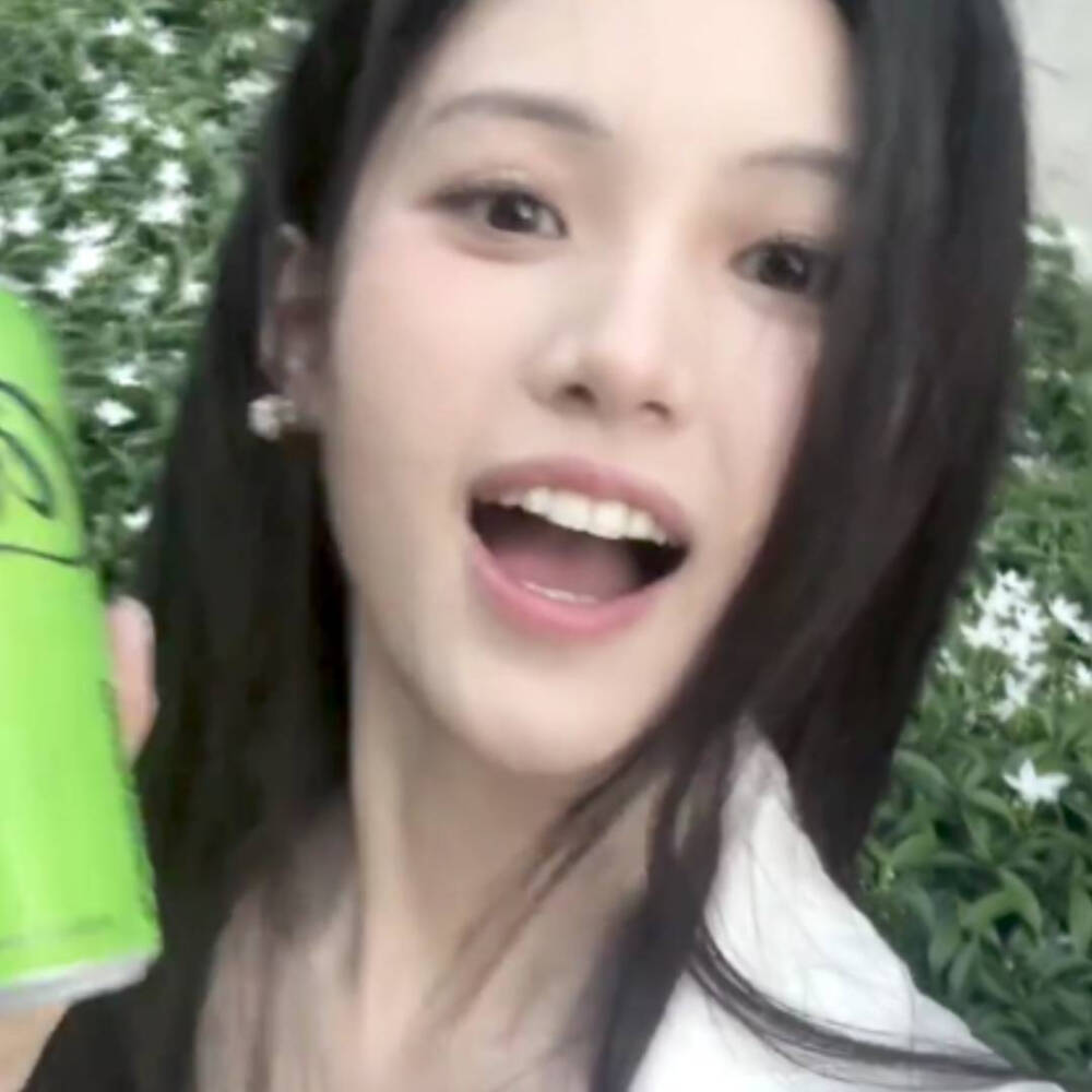 除了要美得过分靠不靠可爱眼神