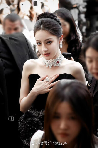 迪丽热巴