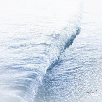 ——我有一个水蓝色的梦——
（：侵删 ( ˝ᗢ̈˝ )
是水蓝色排版图啦
