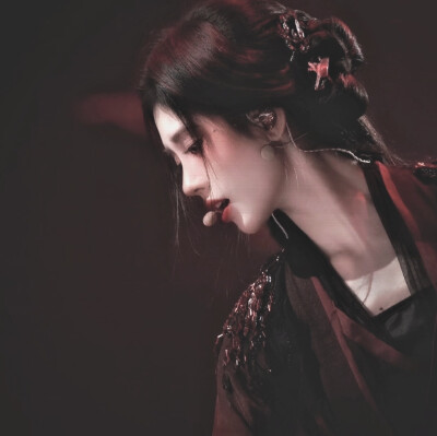 你回眸多娇我泪中带笑