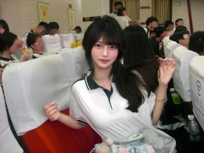 美女