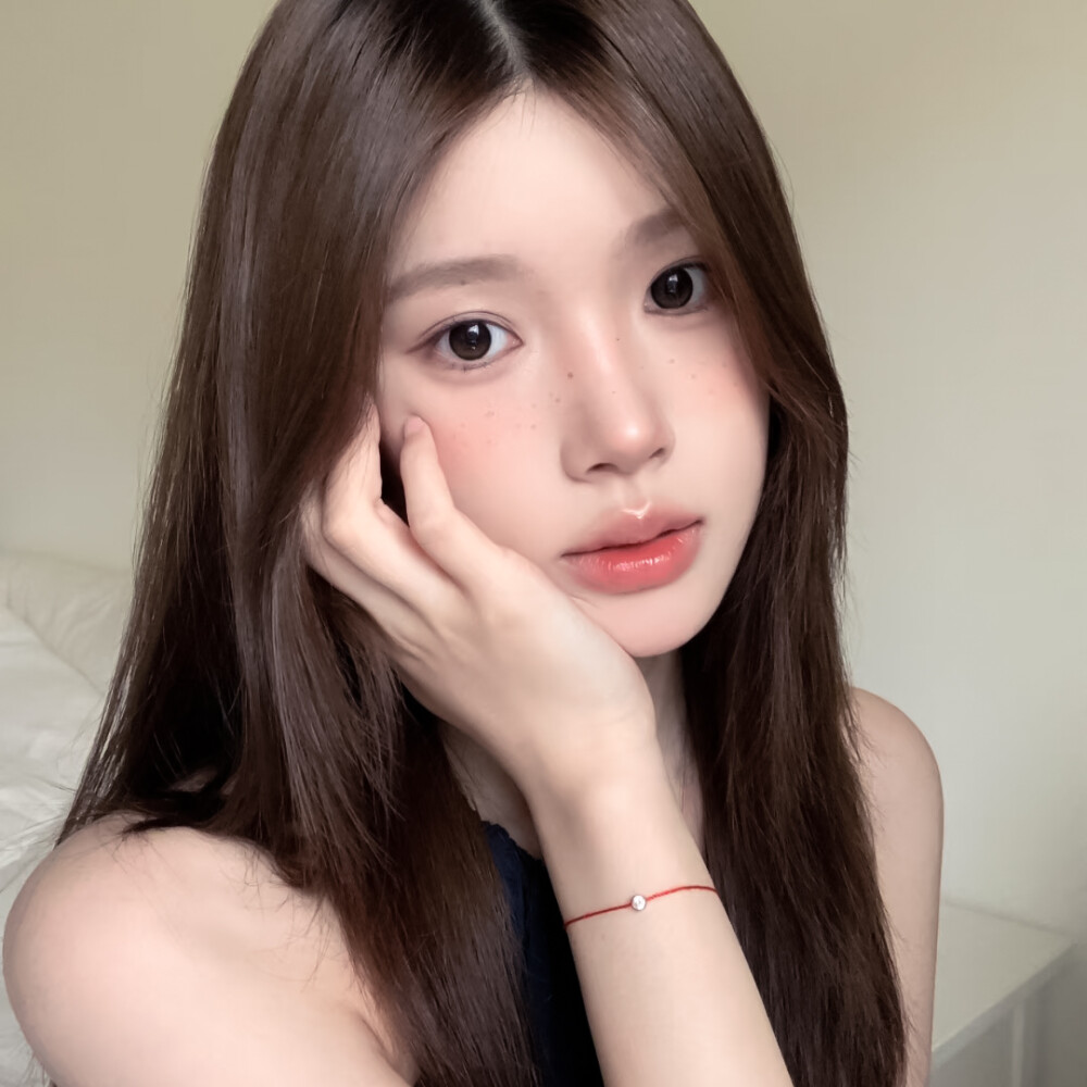 女头
“I miss you so much already and i haven’t even yet.”
°.✩┈…୨୧…┈✩.°