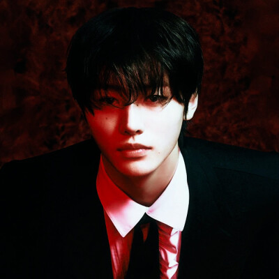 紅線划过_輪廻の秘密を深く秘めている