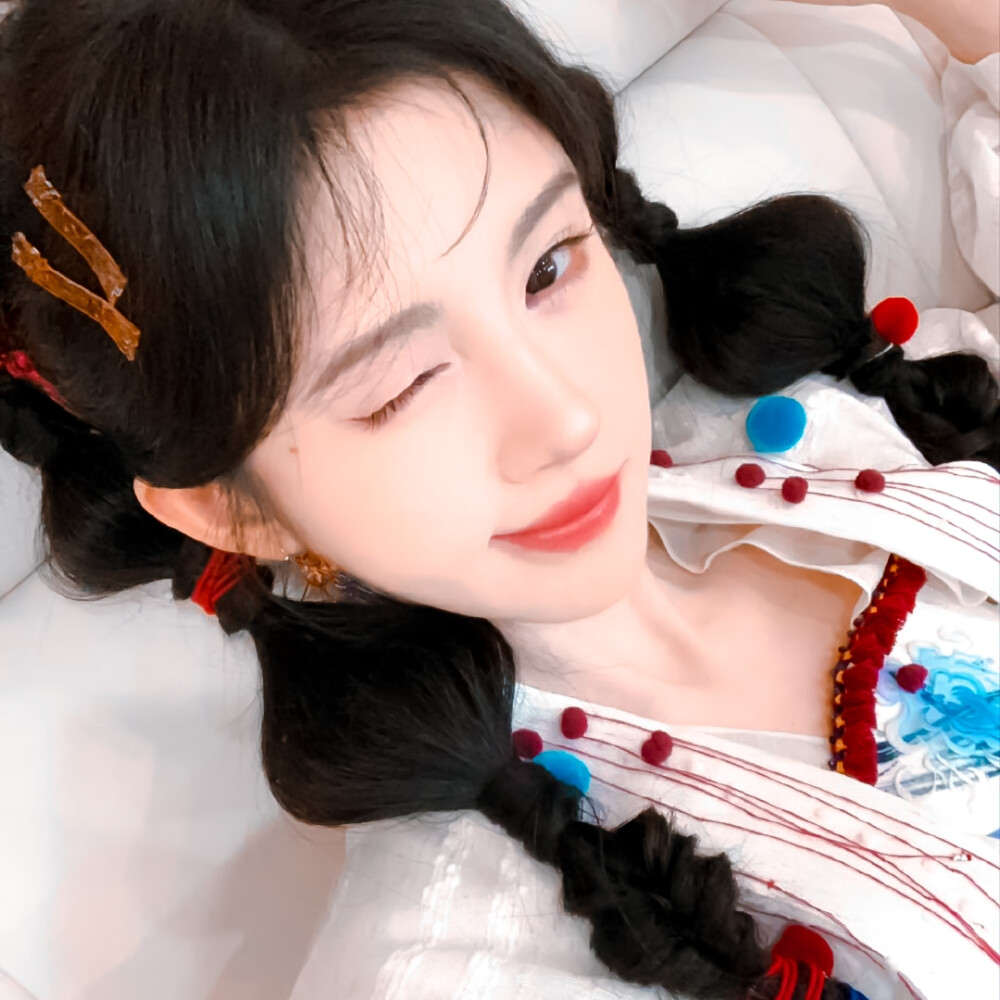 鞠婧祎