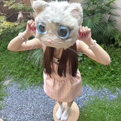 ❤️小猫起司ovo❤️＃生命力女生头像 ​​​＃Wechat氛围感女头＃夏日头像＃自由感＃自然系＃蝴蝶女孩头像＃艺术感头像＃胶片感头像＃复古＃棕色系