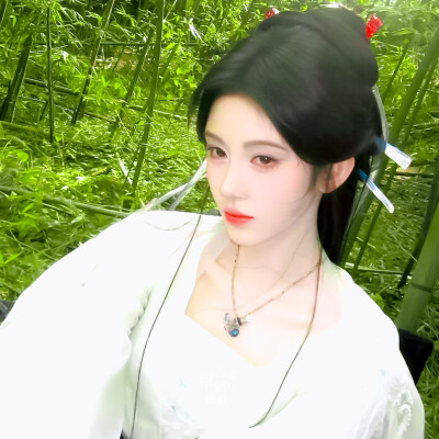 鞠婧祎