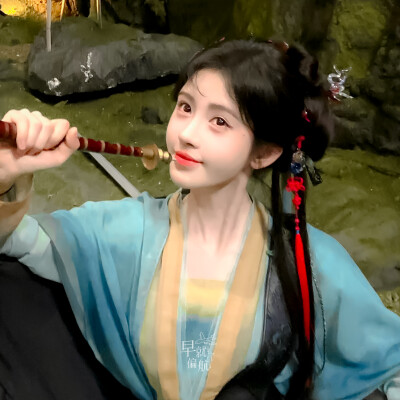 鞠婧祎