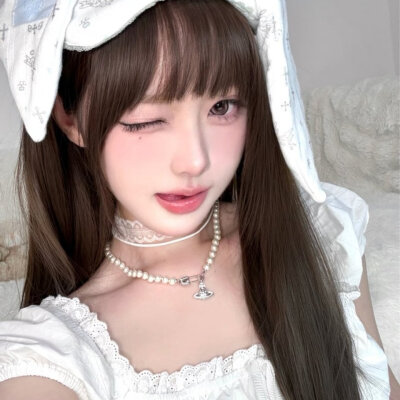 ❤️小猫起司ovo❤️＃生命力女生头像 ​​​＃Wechat氛围感女头＃夏日头像＃自由感＃自然系＃蝴蝶女孩头像＃艺术感头像＃胶片感头像＃复古＃棕色系