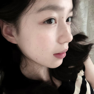 ❤️小猫起司ovo❤️＃生命力女生头像 ​​​＃Wechat氛围感女头＃夏日头像＃自由感＃自然系＃蝴蝶女孩头像＃艺术感头像＃胶片感头像＃复古＃棕色系