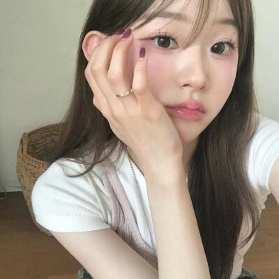 ❤️小猫起司ovo❤️＃生命力女生头像 ​​​＃Wechat氛围感女头＃夏日头像＃自由感＃自然系＃蝴蝶女孩头像＃艺术感头像＃胶片感头像＃复古＃棕色系