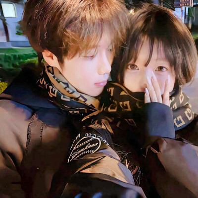 如果你问我幸福嘛 我会毫不犹豫的说 有你在很幸福૮◍˃ ᵕ ˂◍ა