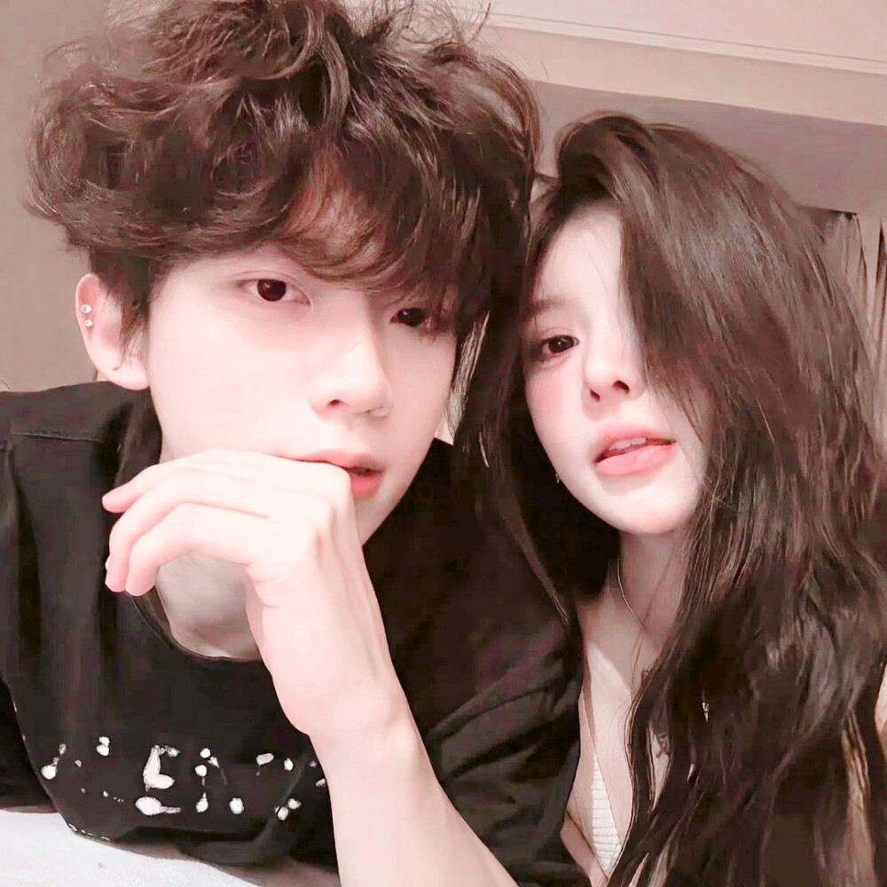 如果你问我幸福嘛 我会毫不犹豫的说 有你在很幸福૮◍˃ ᵕ ˂◍ა