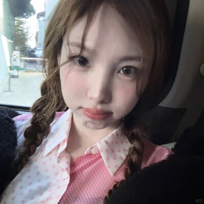 ❤️小猫起司ovo❤️＃生命力女生头像 ​​​＃Wechat氛围感女头＃夏日头像＃自由感＃自然系＃蝴蝶女孩头像＃艺术感头像＃胶片感头像＃复古＃棕色系