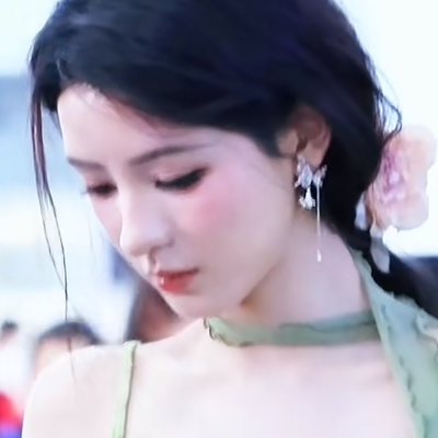 绿色真显白