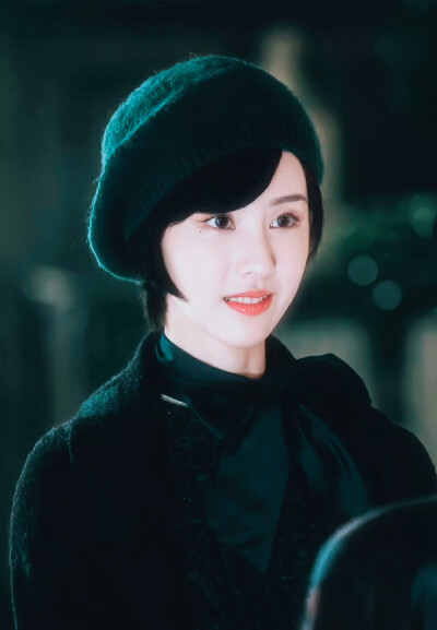 陈都灵