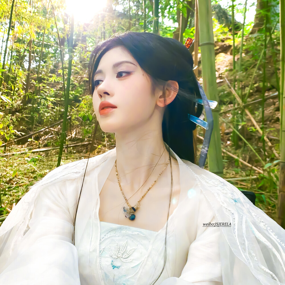 鞠婧祎
