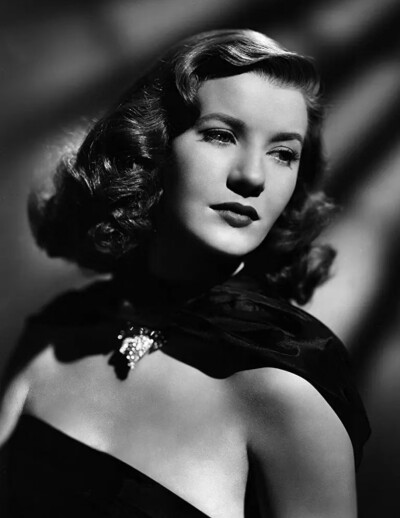Lois Maxwell