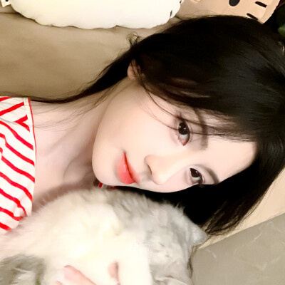 鞠婧祎