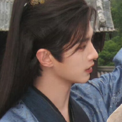 何与
