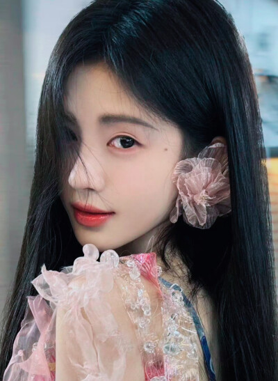 鞠婧祎