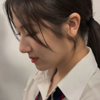 昨晚你像只白兔减肥只吃青菜