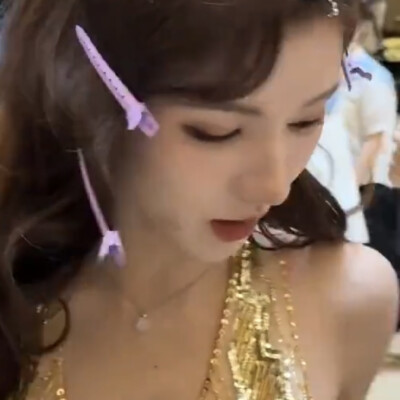 惊为天人的美貌