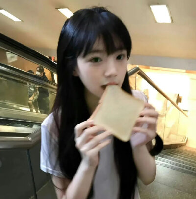 有一天我们都会幸福到再也想不起对方