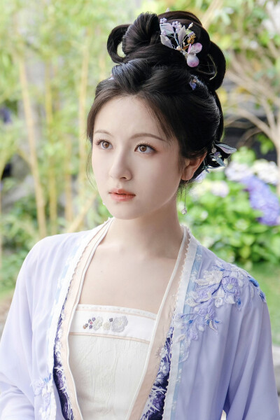 朝雪录 秦莞