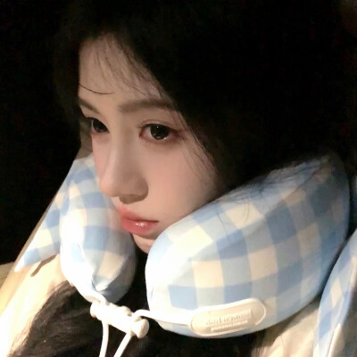 (*¯︶¯*)