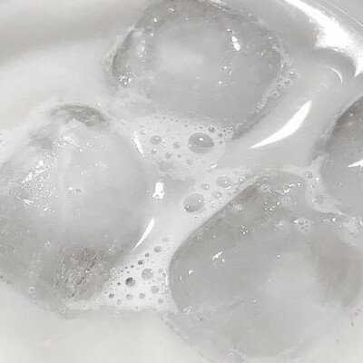 嗯对妹纸们谁想加我绿泡泡我们聊天好不好