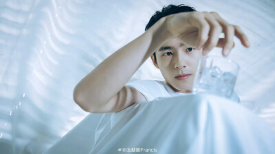 刘昊然
