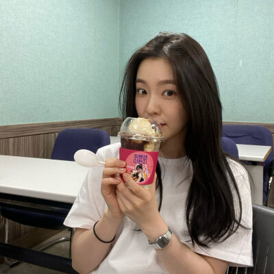 分享一些kpop女爱豆头像