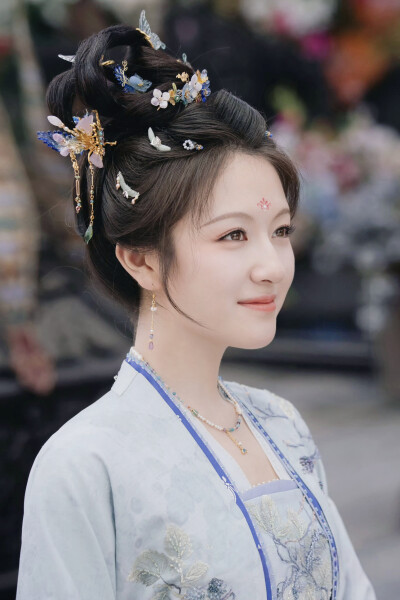 朝雪录 秦莞