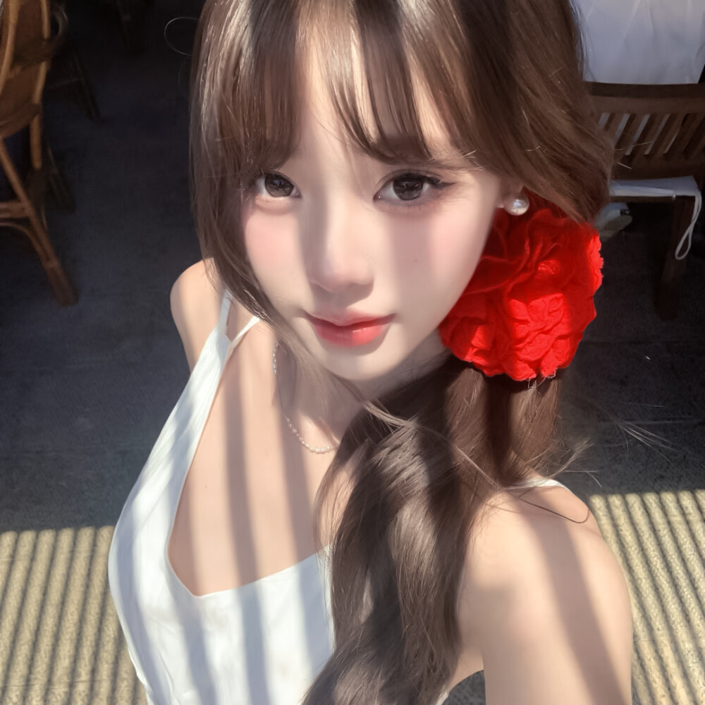 “不求情意绵绵，但求天长地久.”
：女头