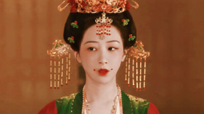 《锦绣芳华》何惟芳（杨紫饰）